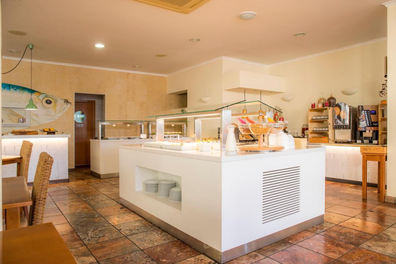 Clube Porto Mos - Sunplace Hotels & Beach Resort Lagos Bagian luar foto