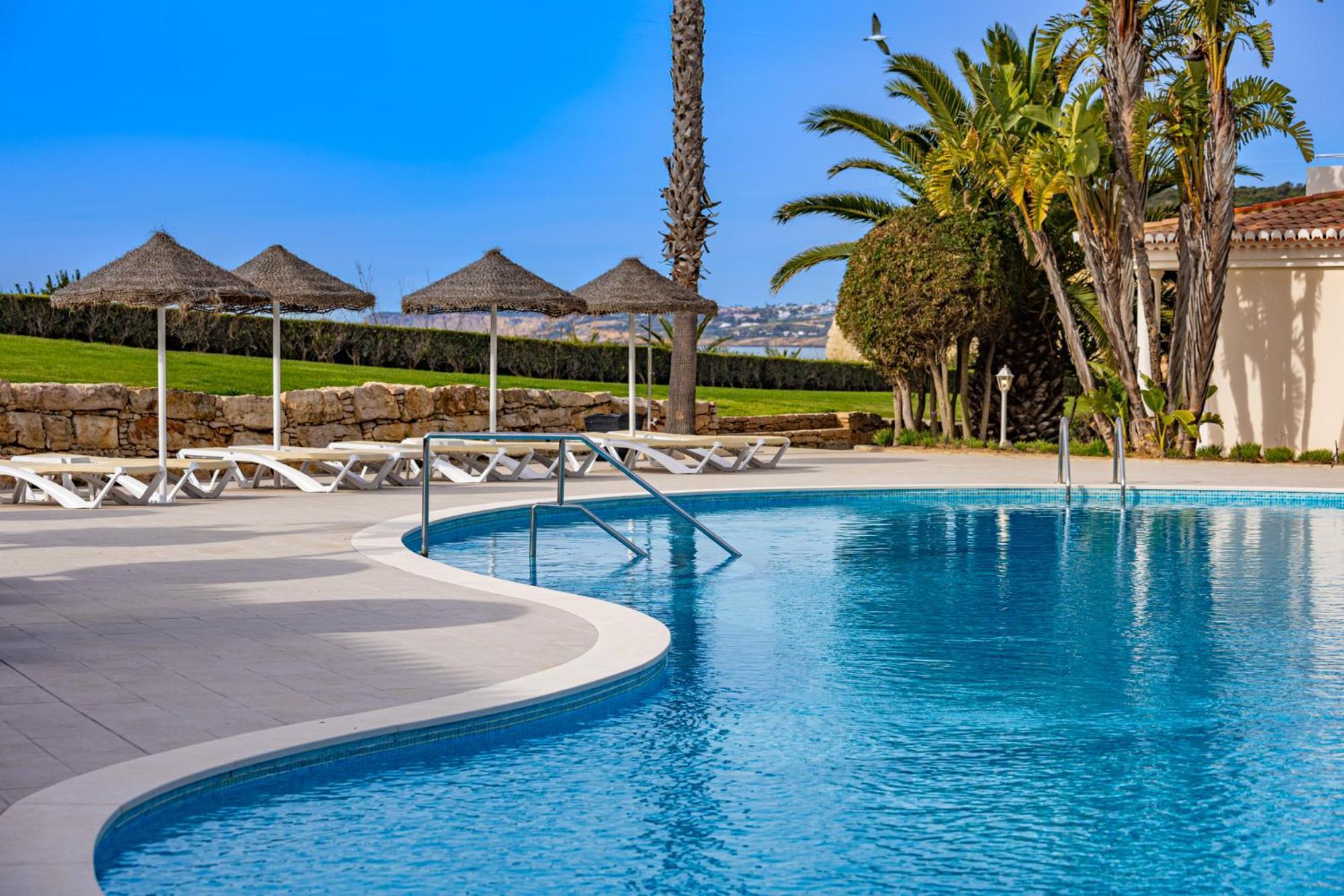 Clube Porto Mos - Sunplace Hotels & Beach Resort Lagos Bagian luar foto